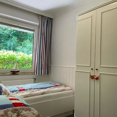 12 Am Suedstrand, Gmelinstrasse